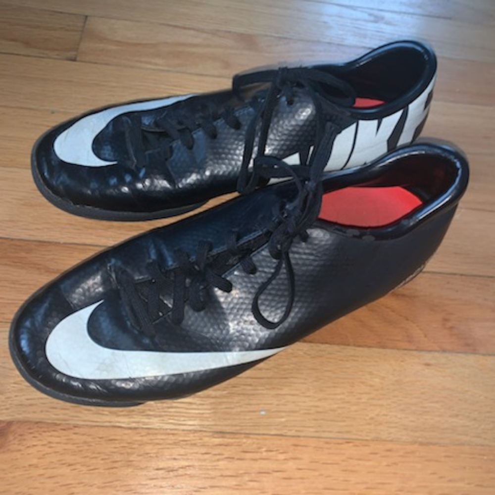 Black Nike futsal shoes